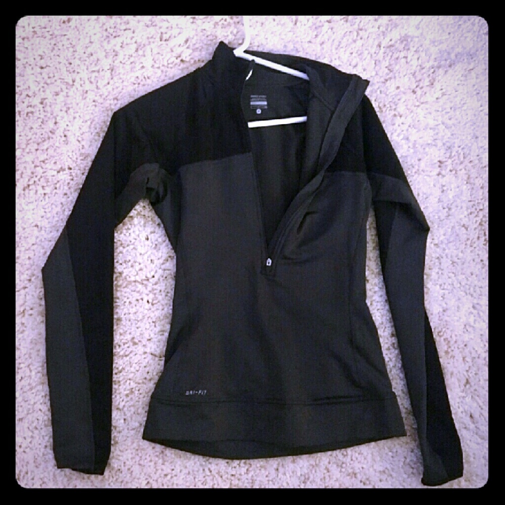 Nike Half Zip size Small